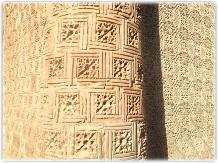 Aisha Bibi Mausoleum 2